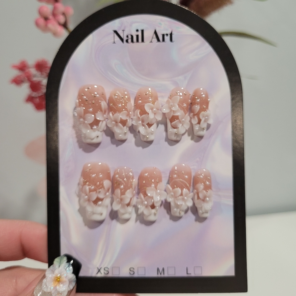 White 3D Flower Press On Nails